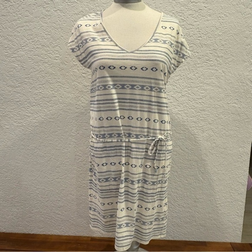 Lucky brand women’s blue/white striped casual dress